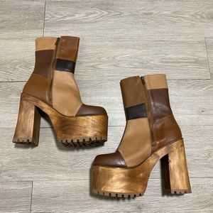 🍂 PLATFORM BOOTS 👢 🍂 sold